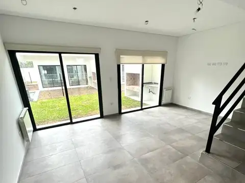 Casa en Venta en Barrio Parque Leloir, USD 210.000