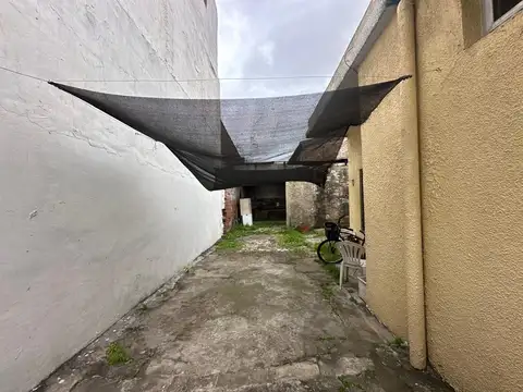 ALQUILER DEPOSITO/COCHERA LANÚS OESTE