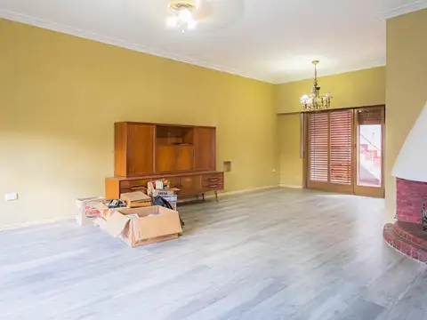 Casa en Venta en Villa Sarmiento, USD 190.000