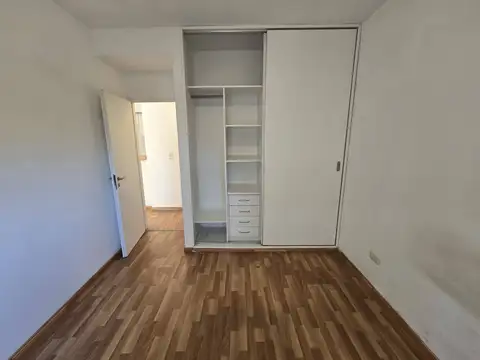 Departamento en Alquiler en Lanús Este, $ 540.000