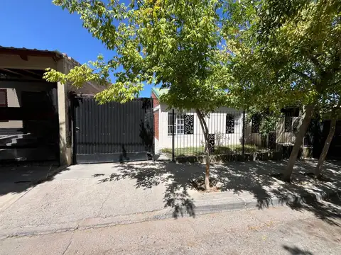 CASA EN VENTA - B° SMATA NEUQUEN