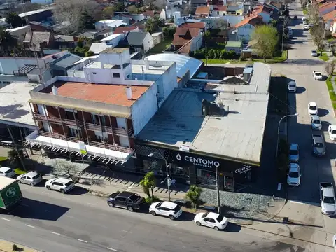 Venta local + depósito esquina Av. Juan B. Justo 
