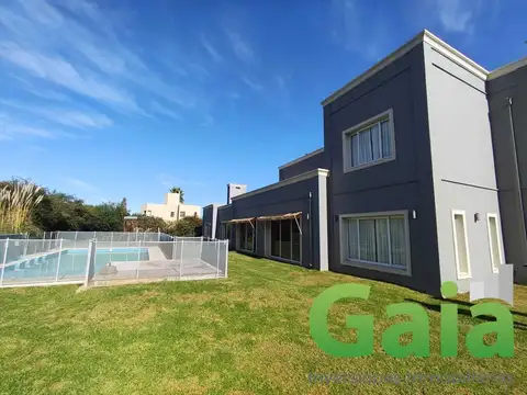 CASA EN VENTA EN EL TIPAL