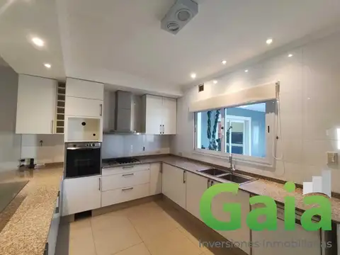 Casa en Venta en Zona Oeste, USD 490.000