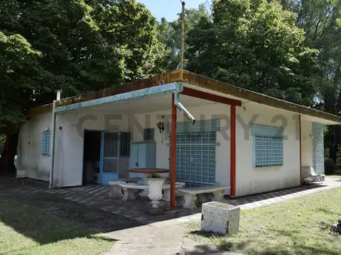 Casa 3 ambientes con 1 baño