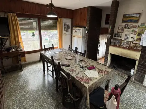 Casa en Venta con 6 cocheras