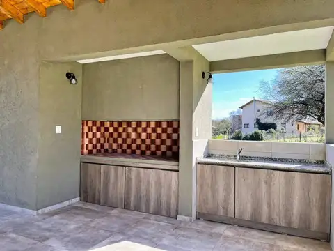 Casa 4 ambientes con 3 baños