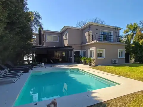 Casa en Venta en El Abra, USD 398.000