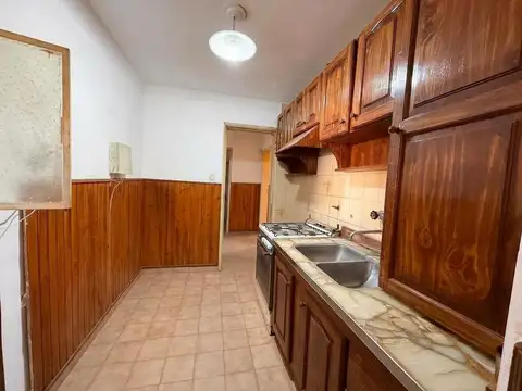 OPORTUNIDAD VENTA CASA AMPLIA  B° AERONAUTICO LAS HERAS PATIO GRANDE COCHERA  ACCESOS COMERCIOS