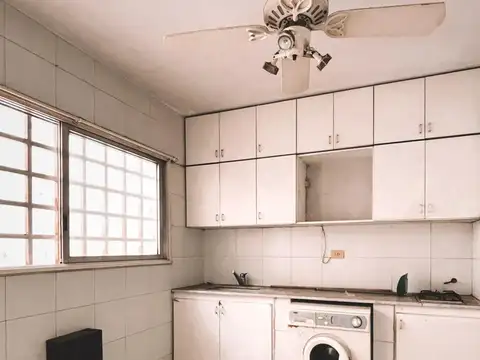 Casa 6 ambientes con 1 baño