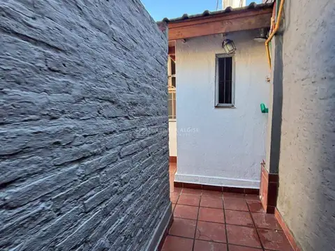 Depto Tipo Casa en Alquiler de 2 ambientes