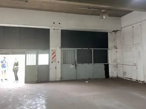 LOCAL/GALPON SOBRE AVENIDA - EXCELENTE UBICACION (Av. FAIR)