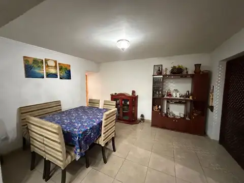 VENTA CASA 3 DORMITORIOS Y PATIO  EN B. FAVALORO
