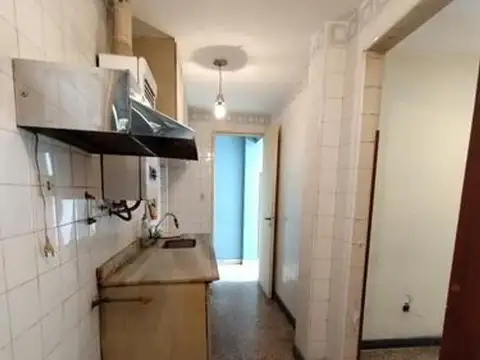 DEPARTAMENTO DE TRES AMBIENTES CON JARDIN Y PATIO