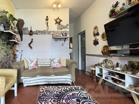 Casa 4 ambientes con 1 baño