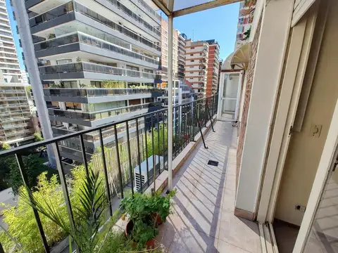 Venta 3 ambientes más dependencia en Belgrano, luminoso!