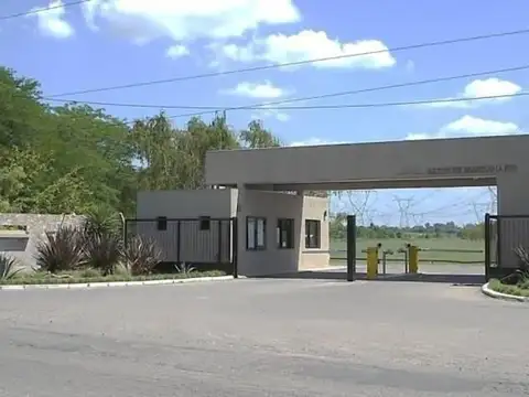 MMC. Hermoso lote en venta en Altos de Manzanares, Pilar