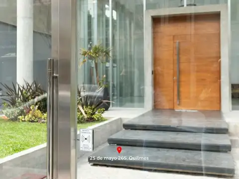 DEPARTAMENTO 3 AMBIENTES 8 PISO AL FRENTE CON COCHERA.