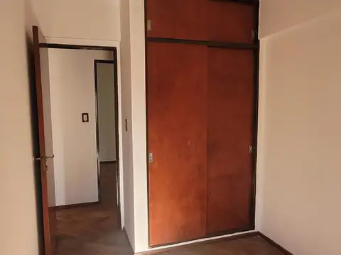 Depto Tipo Casa en Alquiler 50 años