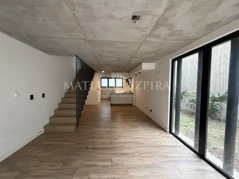 Departamento en Alquiler con 1 cocheras