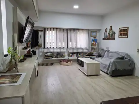 28 E/70 y 71 - VENTA DE PH AL FRENTE DE 2 DORMITORIOS APTO BANCO