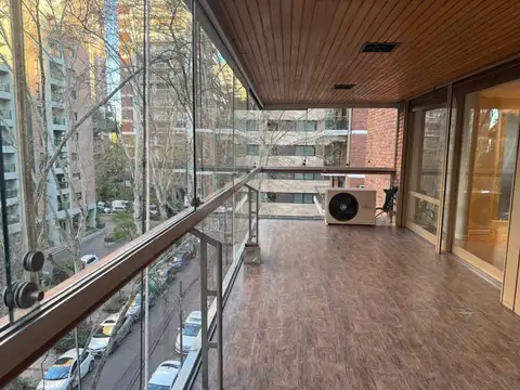 Departamento en Venta con 3 cocheras