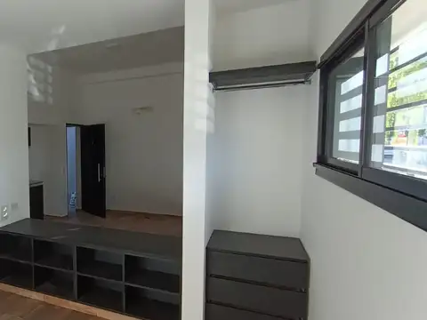 Departamento en Alquiler en Remedios De Escalada, $ 400.000