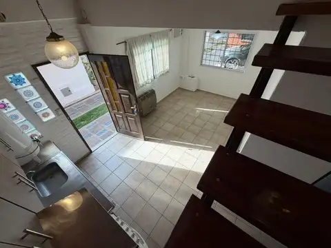 Depto Tipo Casa en Alquiler en Centro, $ 850.000