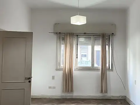 5 entre 53 y 54 1100, Piso PB