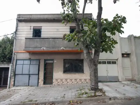 VENTA CASA 4 DORMITORIOS CERRO