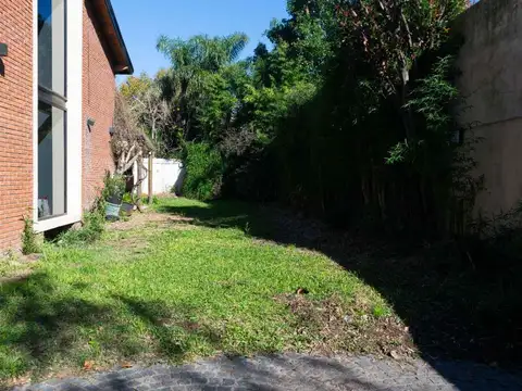 Casa 5 ambientes con 4 baños