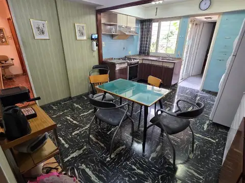 Casa en Alquiler con 1 cochera