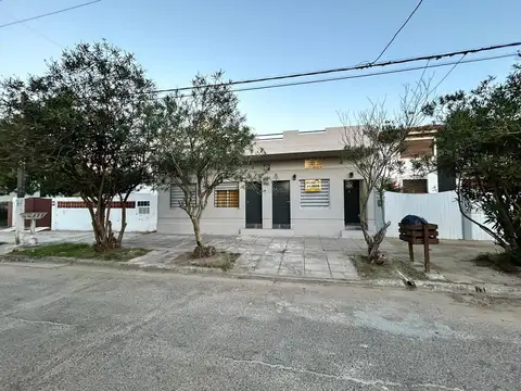 HERMOSA CASA + DEPTO A METROS DEL MAR !