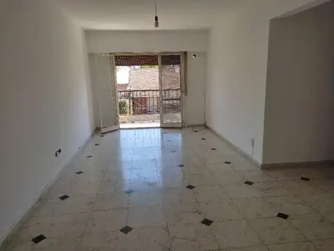 Departamento en Alquiler en Quilmes, $ 900.000