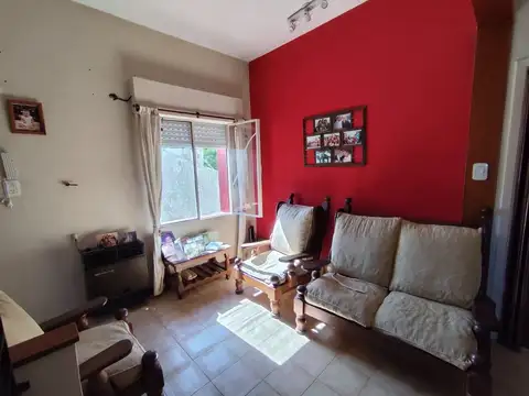 Depto Tipo Casa 4 ambientes con 2 baños