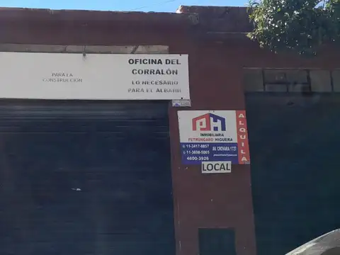 Terreno con 2 locales en venta en Tablada