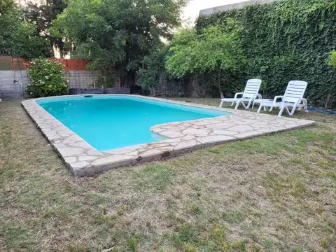  Casa venta- Hurlingham- Ideal para Emprendimiento 
