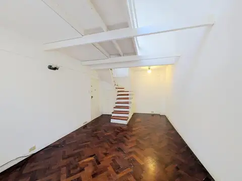 Depto Tipo Casa 2 ambientes con 1 baño