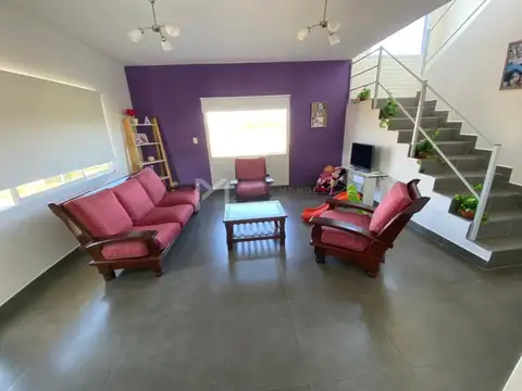 Casa en Venta con 4 cocheras