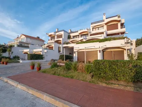 Triplex en alquiler en la Punta 100