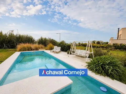 Casa en Venta con 4 cocheras