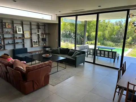 Casa en Alquiler en Puertos, USD 2.000