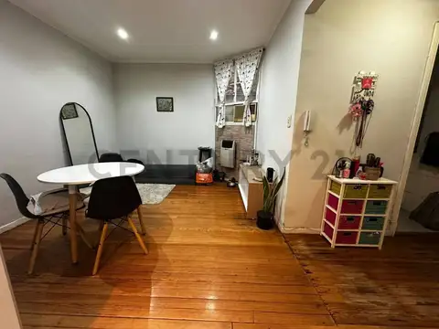 Venta de Ph Dos ambientes a metros del Cid Campeador