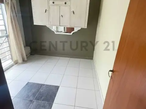 Depto Tipo Casa en Venta en Urquiza R, USD 109.000