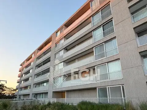 Departamento en Alquiler con 1 cocheras