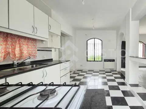 Casa en Venta en Alejandro Centeno, USD 110.000