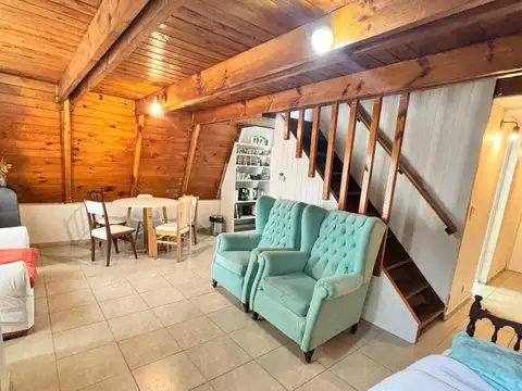 Casa en Venta con 3 cocheras