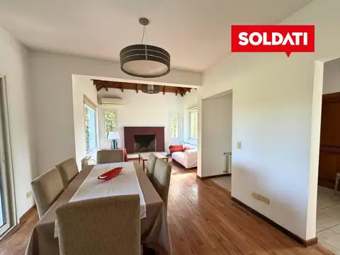 Casa 5 ambientes con 2 baños