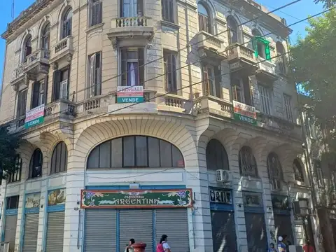 DEPARTAMENTO DE 7 AMBIENTES -FRENTE.ZONA TURISTICA