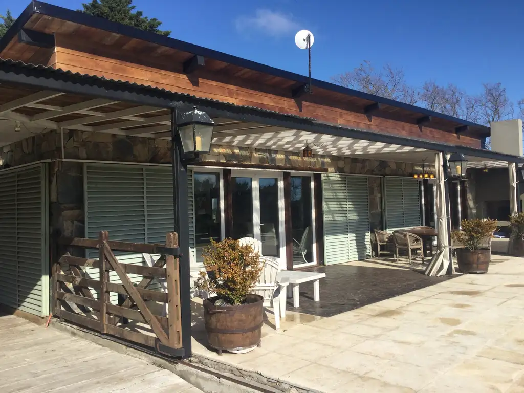 sierras de tandil 2700 - 2 dormitorios con cochera